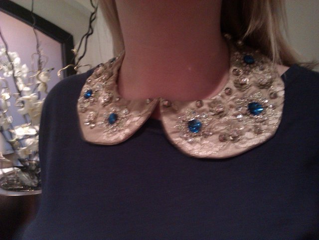 Jewelled collar