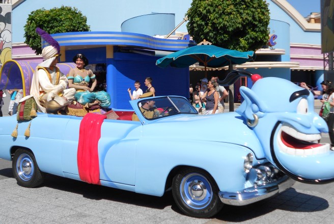 Aladdin Disney parade