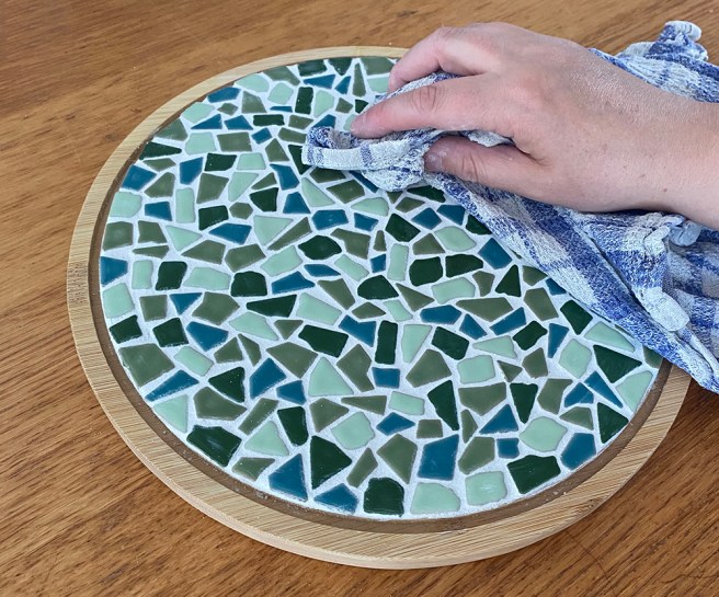 DIY Mosaic Serving Board Craft Kit